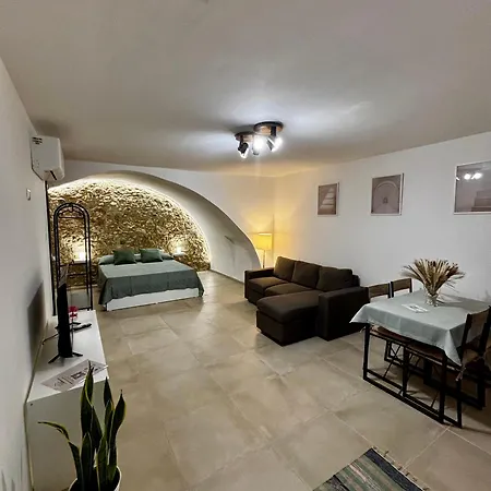Holiday home Sikelia